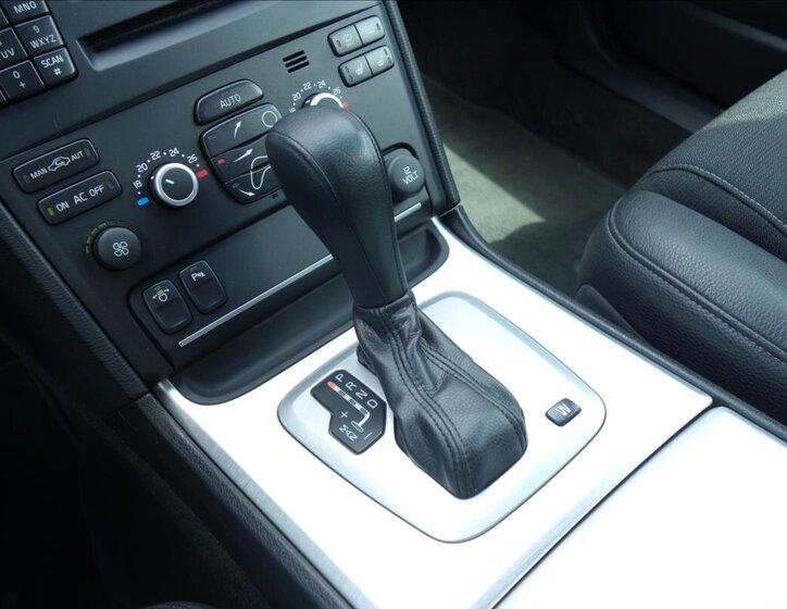 Volvo XC90 SUV 2,4 l 147 kw