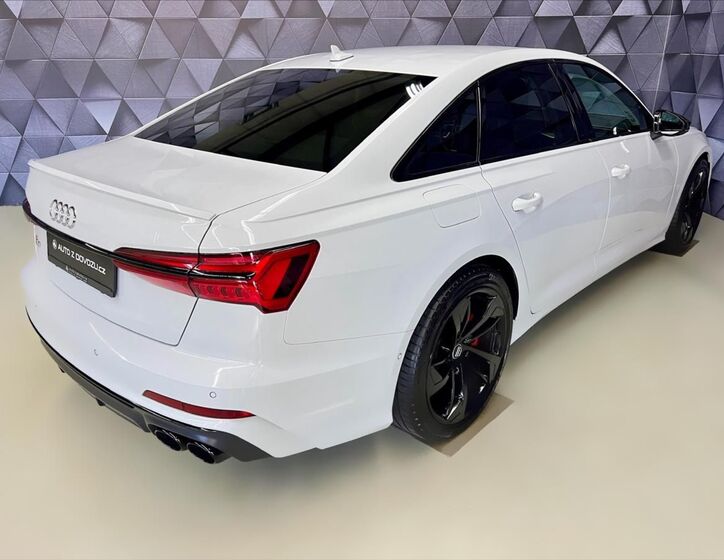 Audi S6 7