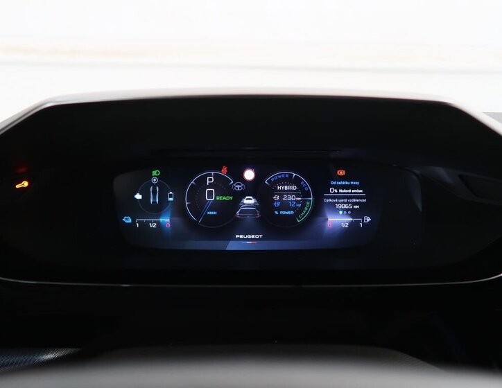 Peugeot 408 Liftback 1,6 l 133 kw