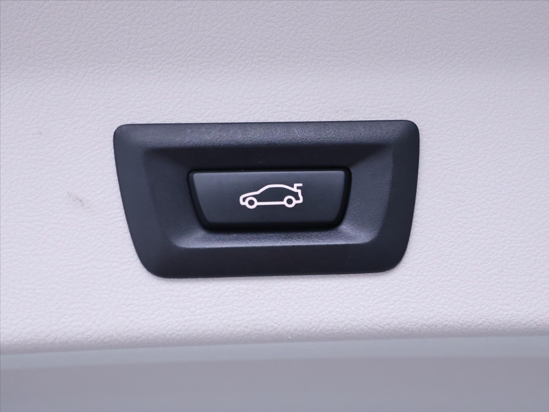 BMW X3 SUV / Terénní 2,0 l 140 kw