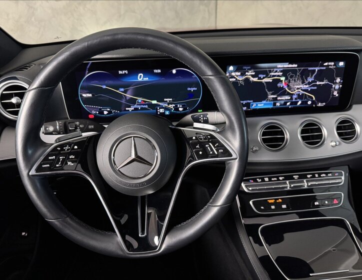 Mercedes-Benz Třídy E 48