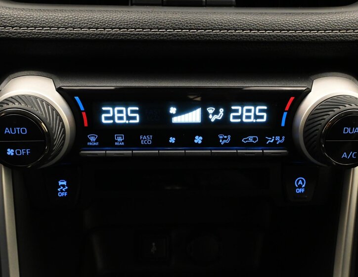 Toyota RAV4 SUV 2,0 l 129 kw