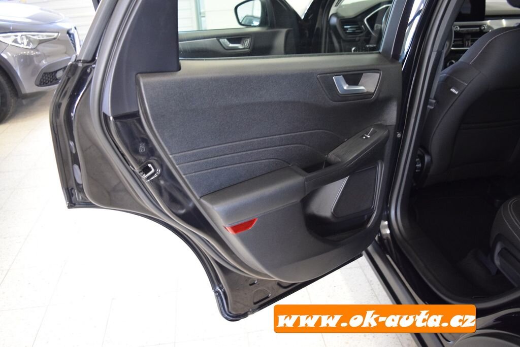 Ford Kuga SUV / Terénní 2,5 l 112 kw