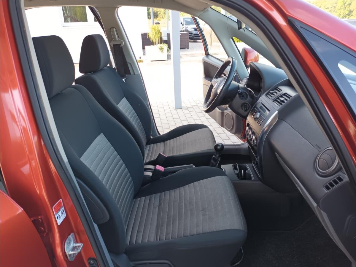 Suzuki SX4 Hatchback 1,6 l 79 kw