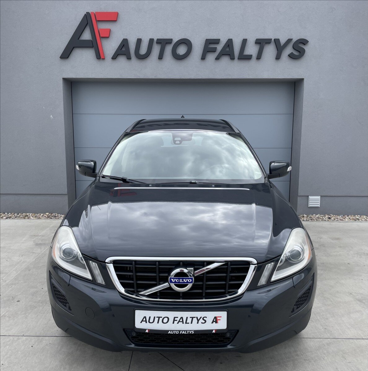 Volvo XC60 Kombi 2,4 l 151 kw