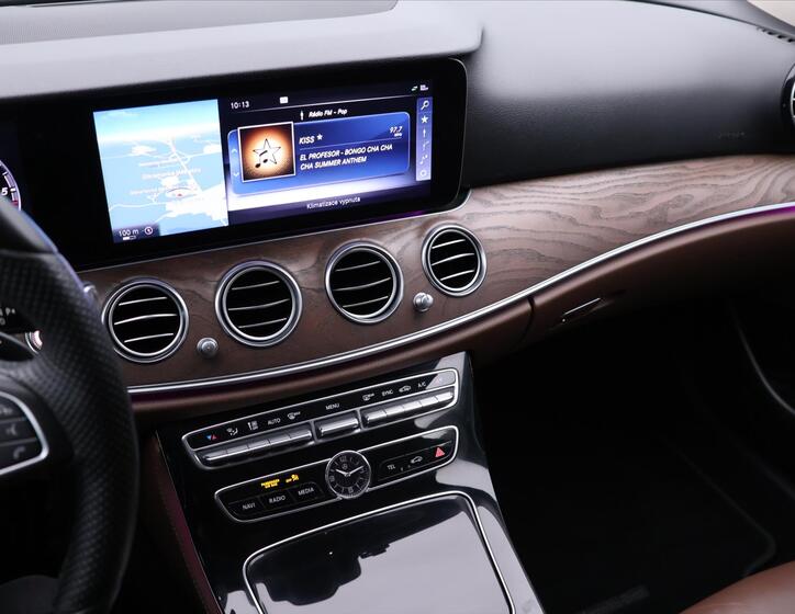 Mercedes-Benz Třídy E 24