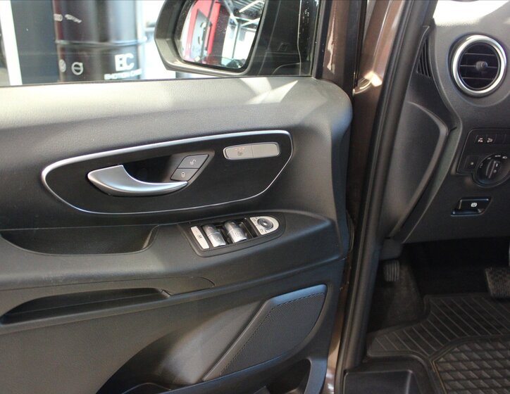 Mercedes-Benz Vito MPV 2,1 l 140 kw