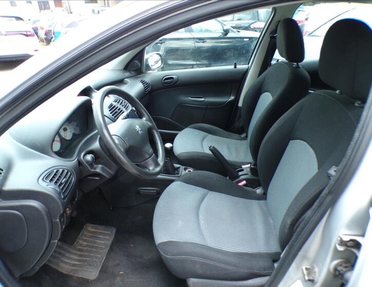 Peugeot 206 Hatchback 1,4 l 65 kw