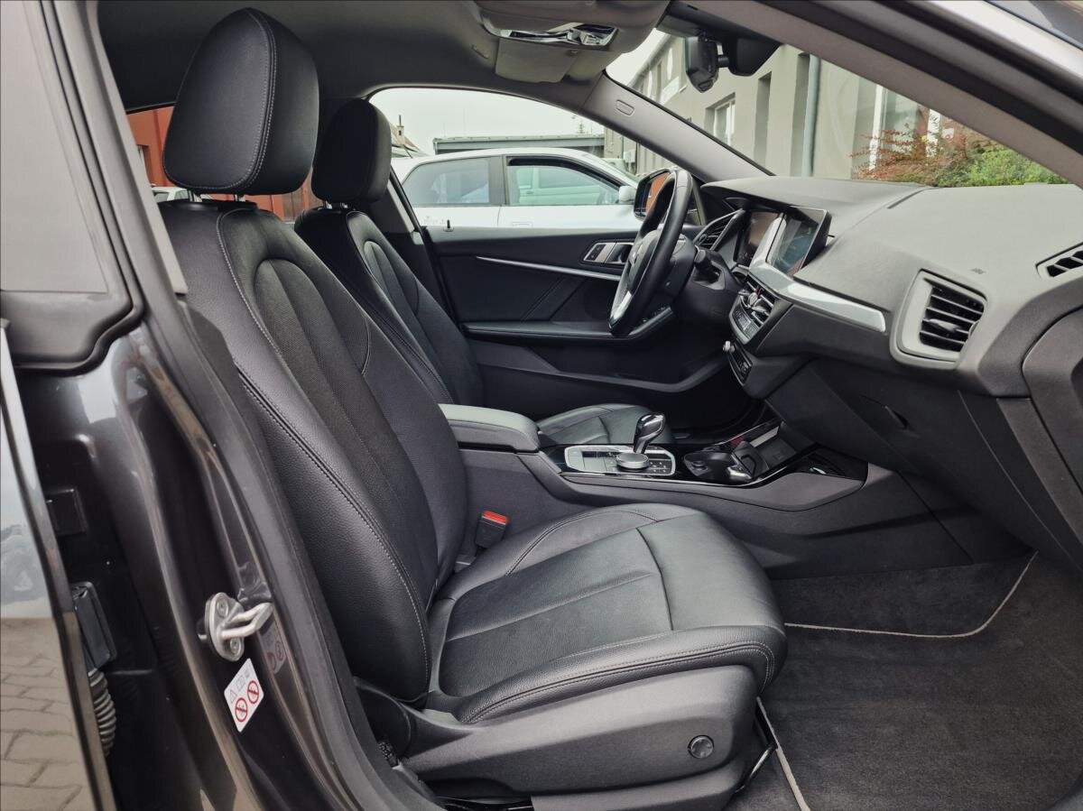 BMW Řada 2 Sedan / Limuzína 2,0 l 110 kw