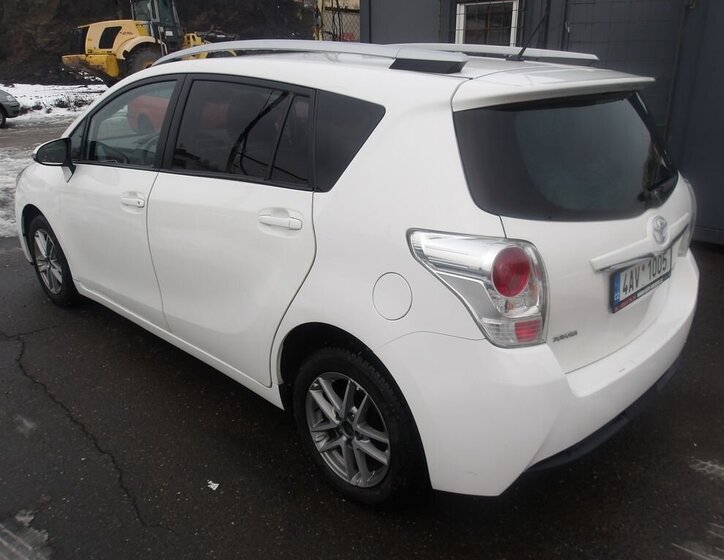 Toyota Verso MPV 1,6 l 82 kw