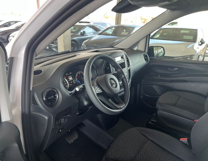 Mercedes-Benz Vito 9