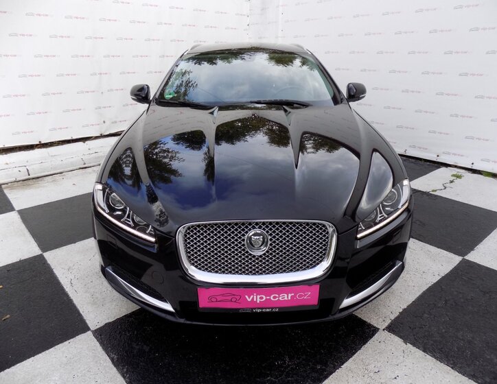 Jaguar XF 4
