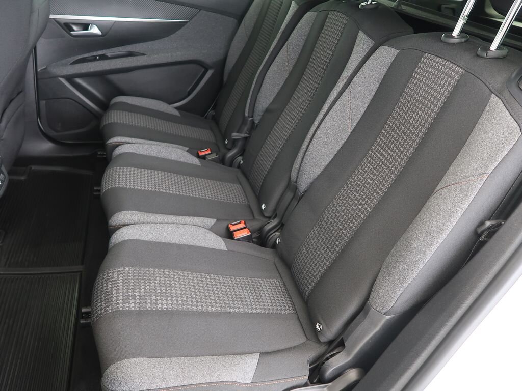 Peugeot 5008 SUV 1,2 l 96 kw