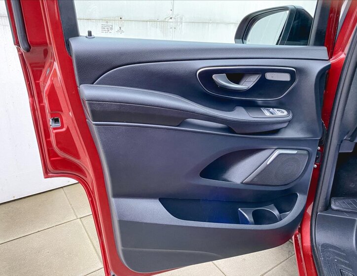 Mercedes-Benz Třídy V MPV 2,0 l 176 kw