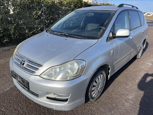 Toyota Avensis Verso