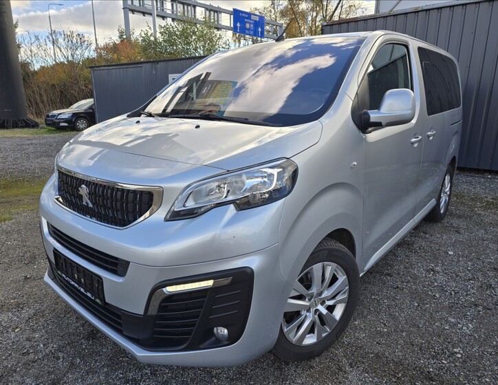 Peugeot Traveller 1