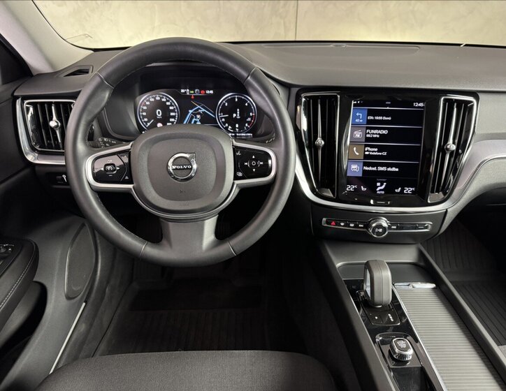 Volvo V60 Kombi 2,0 l 145 kw