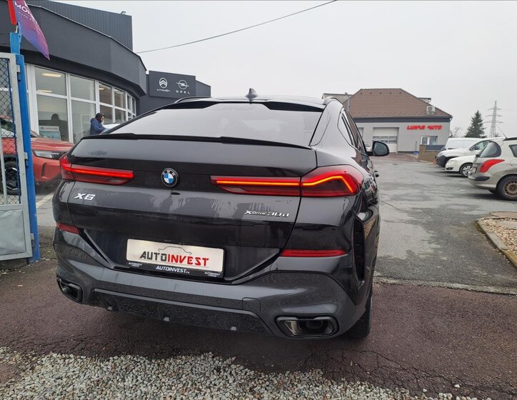 BMW X6 SUV 3,0 l 210 kw