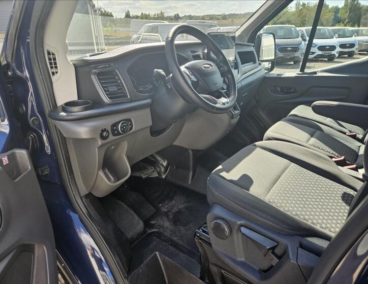 Ford Transit 7