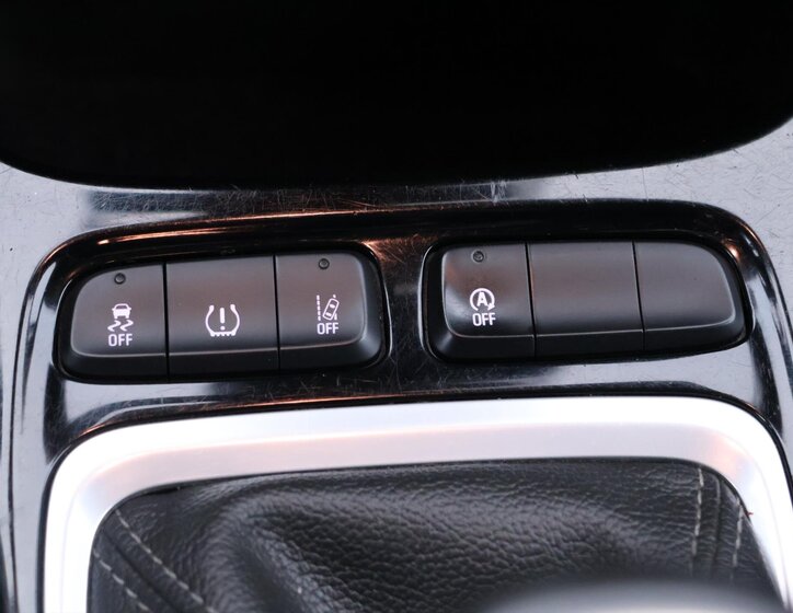 Opel Crossland X SUV / Terénní 1,5 l 75 kw