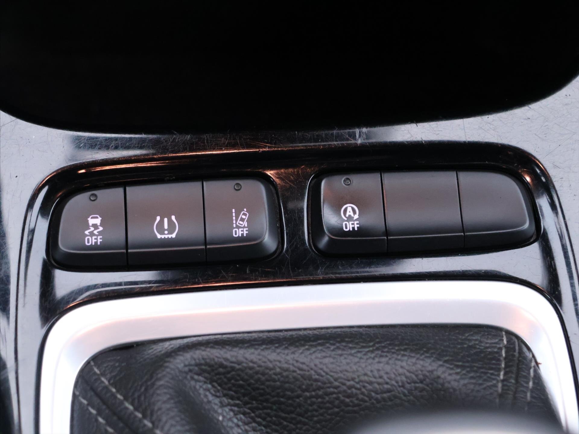 Opel Crossland X SUV / Terénní 1,5 l 75 kw