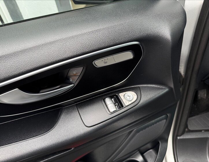 Mercedes-Benz Vito MPV 2,1 l 140 kw