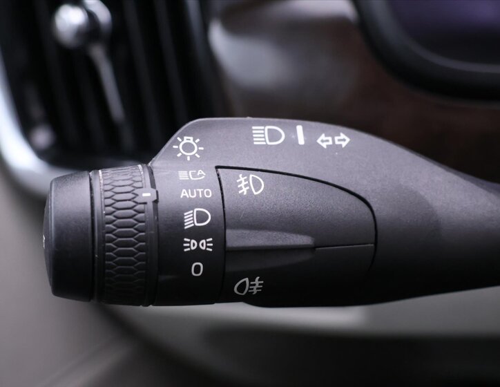 Volvo V90 Kombi 2,0 l 140 kw