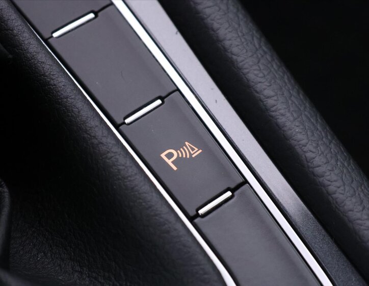 Volkswagen Golf Kombi 999,0 81 kw