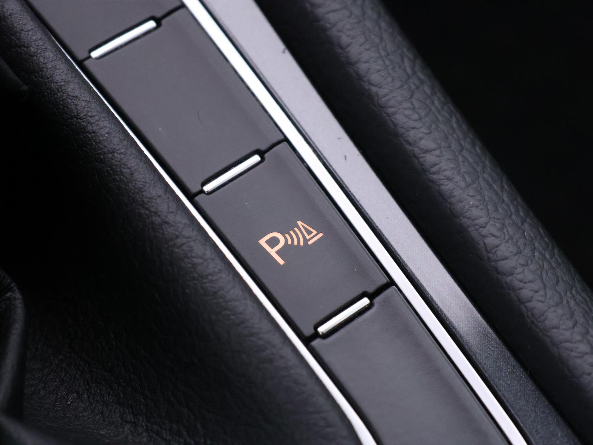 Volkswagen Golf Kombi 999,0 81 kw