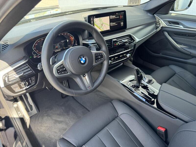 BMW Řada 5 Kombi 3,0 l 250 kw