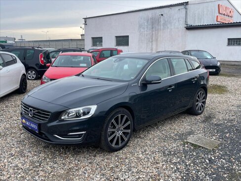 Volvo V60 Kombi 2,4 l 162 kw