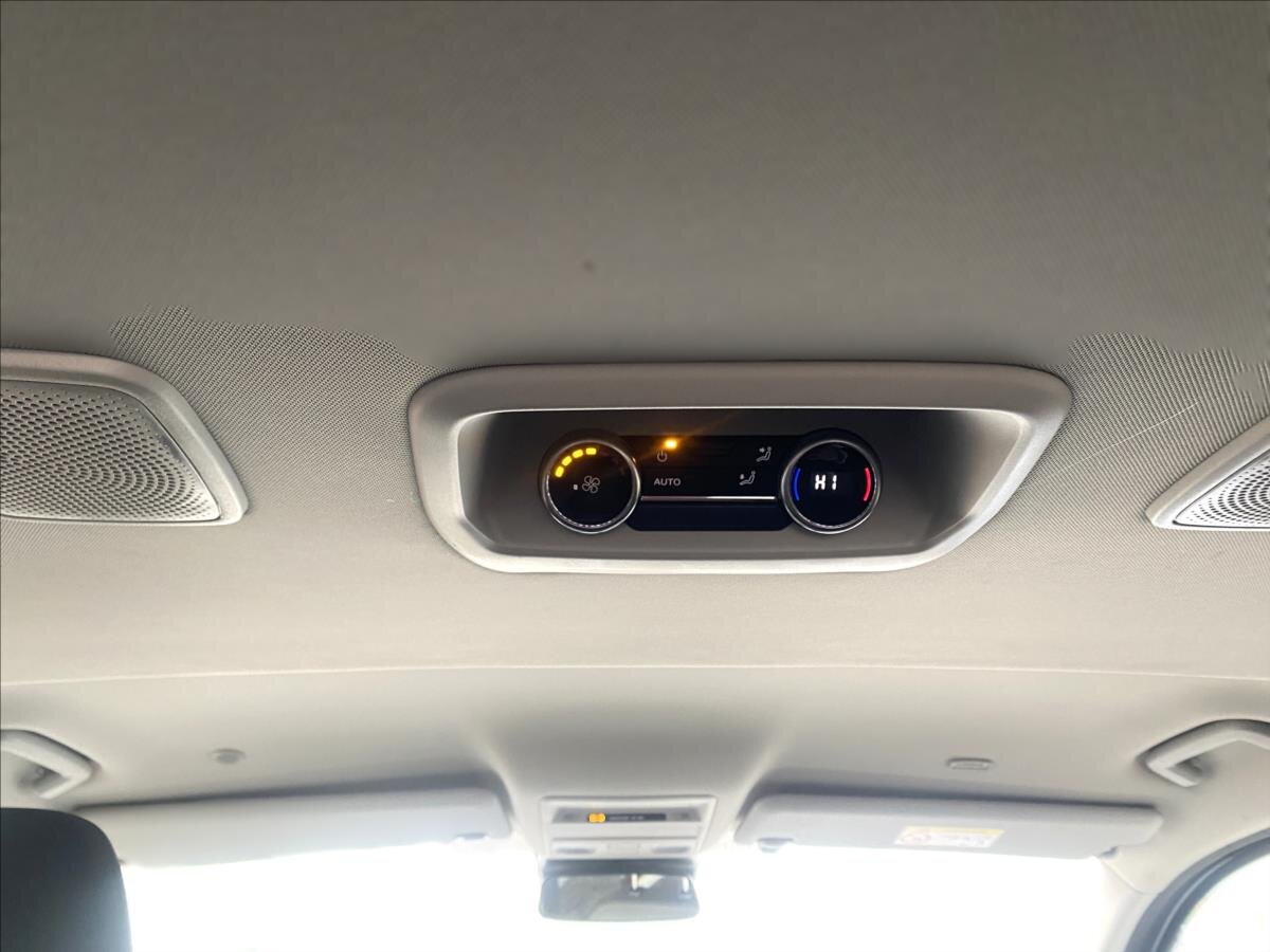 Volkswagen Caravelle Kombi 2,0 l 125 kw