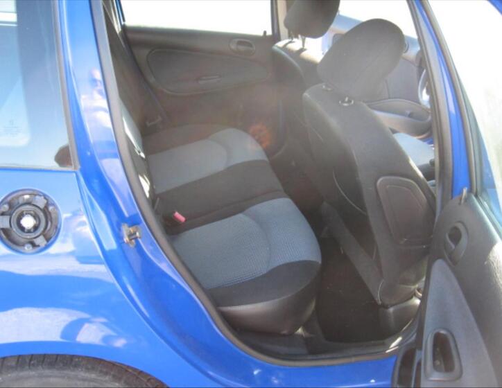 Peugeot 206 9