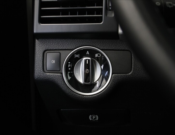 Mercedes-Benz GLK 17