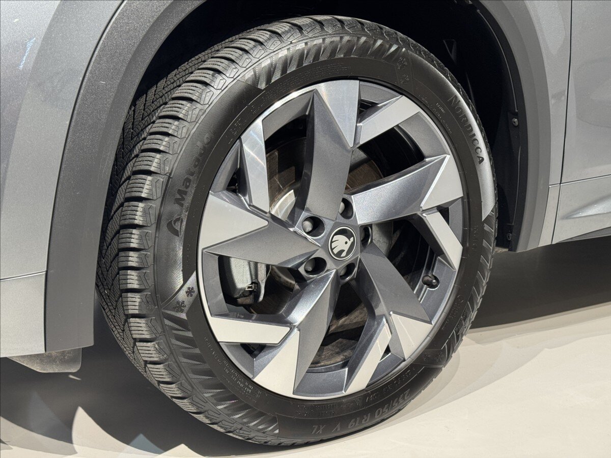 Škoda Kodiaq SUV / Terénní 1,5 l 150 kw