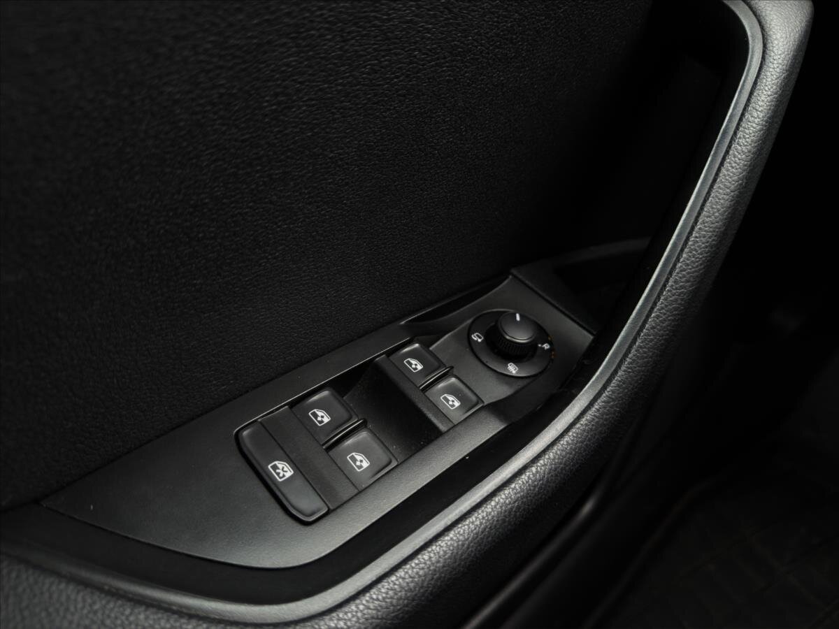 Škoda Superb Sedan / Limuzína 2,0 l 110 kw