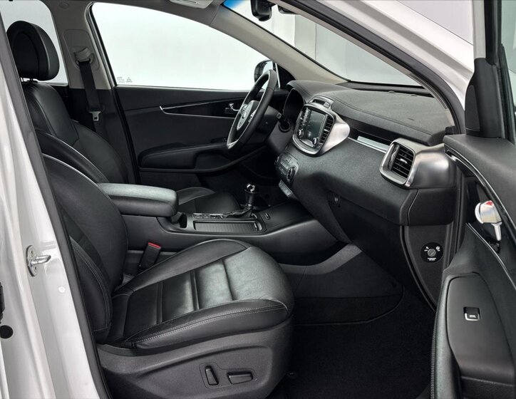 KIA Sorento SUV / Terénní 2,2 l 147 kw