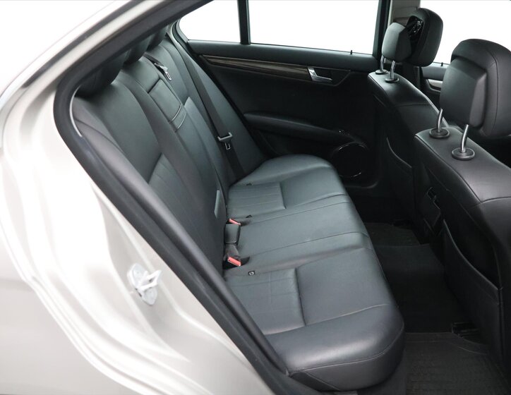 Mercedes-Benz Třídy C Sedan / Limuzína 2,1 l 125 kw