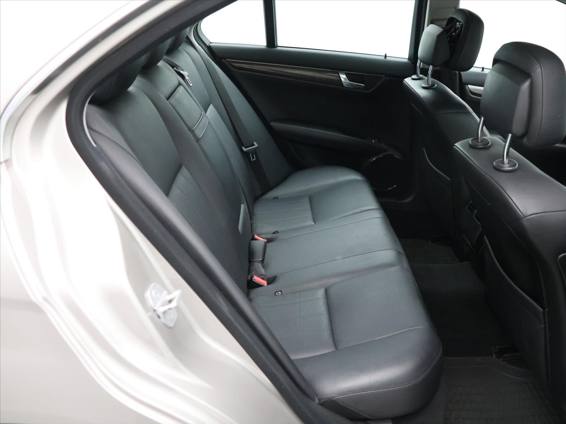 Mercedes-Benz Třídy C Sedan / Limuzína 2,1 l 125 kw