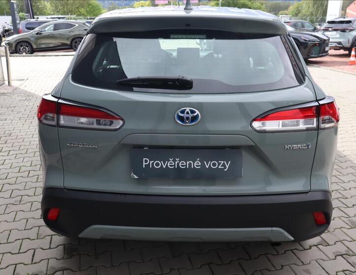 Toyota Corolla Cross 9
