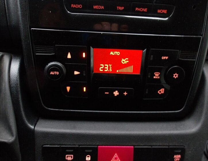 Citroën Jumper Skříň 2,2 l 121 kw