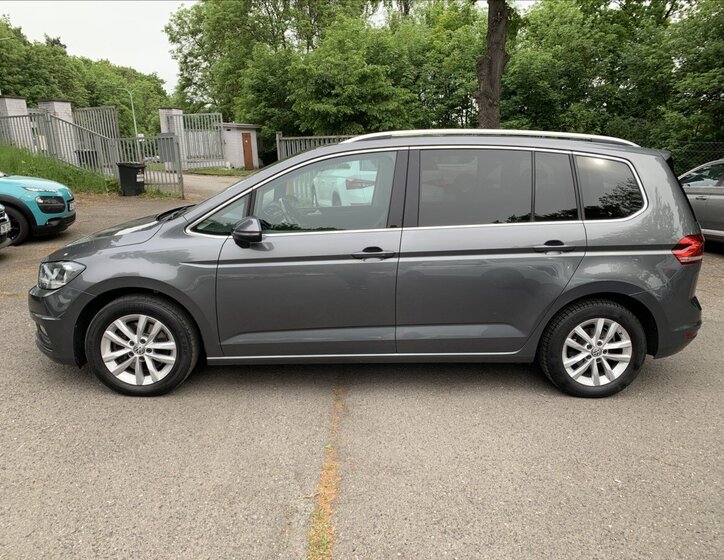 Volkswagen Touran Kombi 1,6 l 85 kw