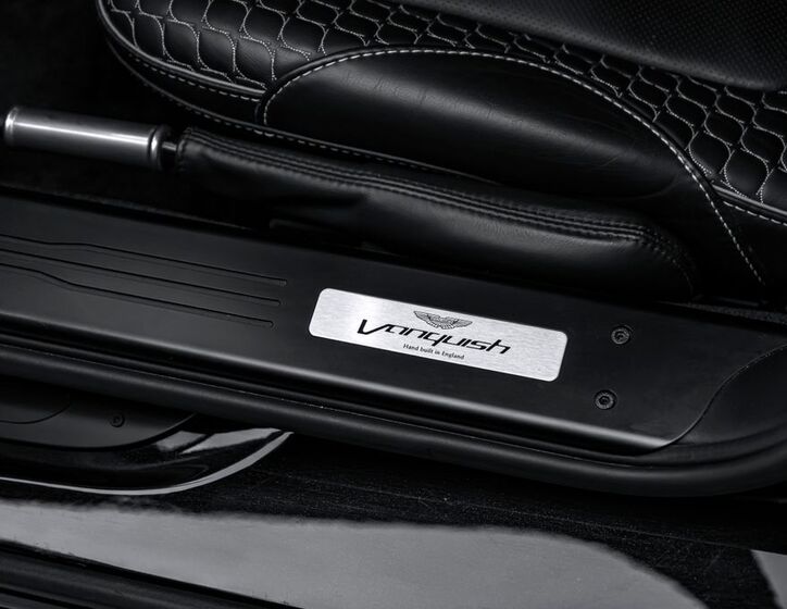 Aston Martin Vanquish 30