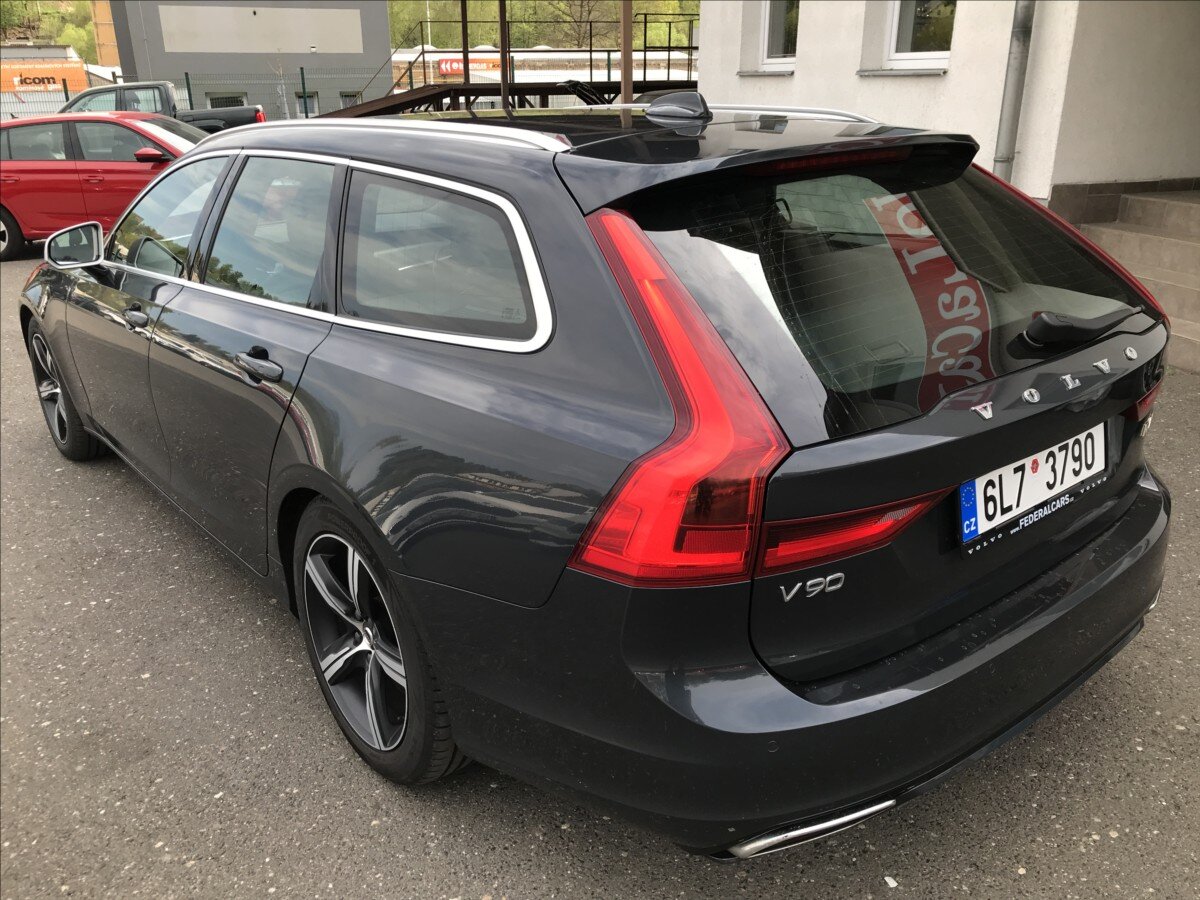 Volvo V90 Kombi 2,0 l 140 kw