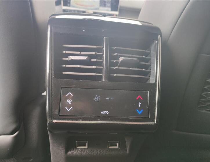 DS Automobiles DS7 29