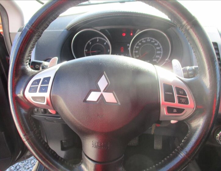 Mitsubishi Outlander SUV / Terénní 2,2 l 115 kw