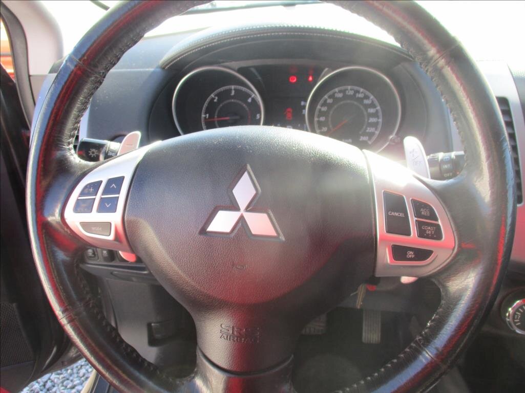 Mitsubishi Outlander SUV / Terénní 2,2 l 115 kw