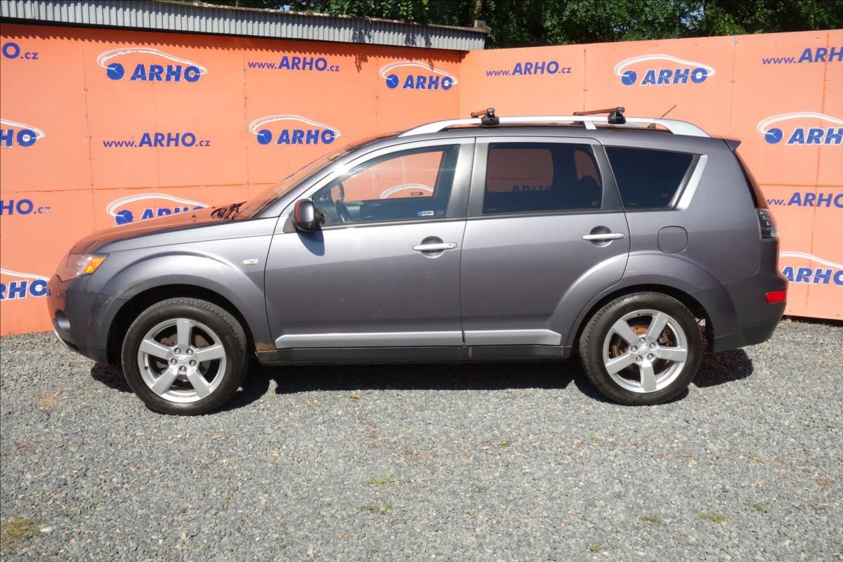 Mitsubishi Outlander SUV / Terénní 2,0 l 103 kw