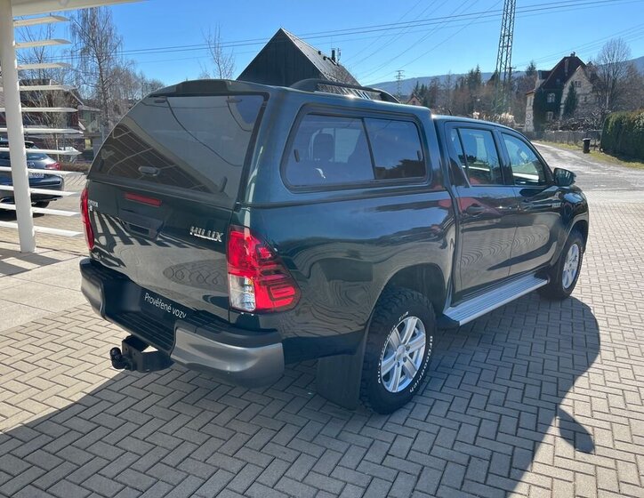 Toyota Hilux Pick-up 2,4 l 110 kw
