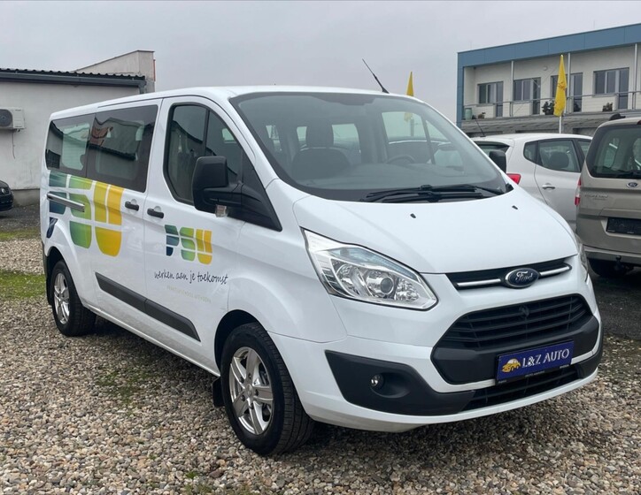 Ford Tourneo Custom 3